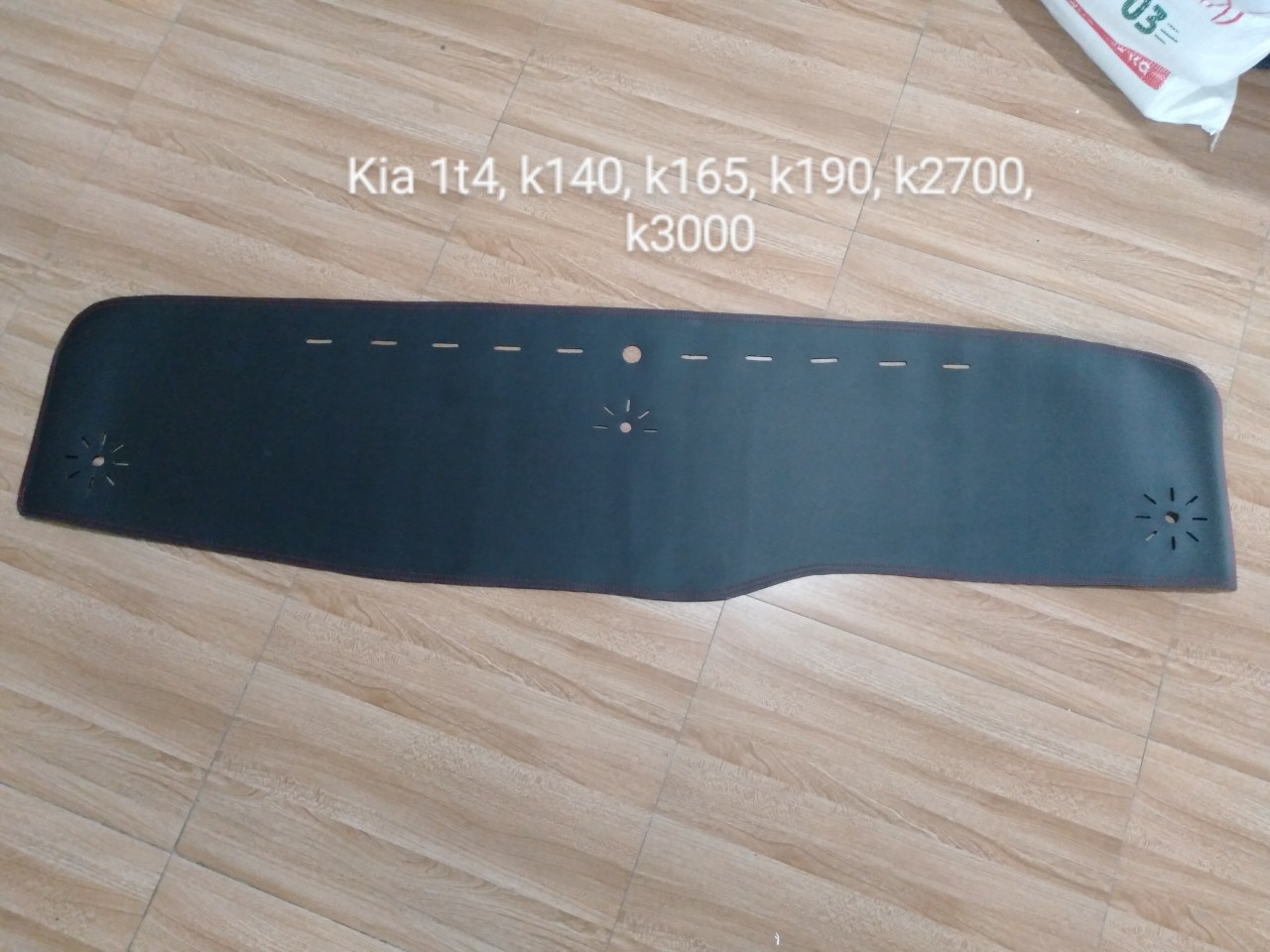 Thảm táp lô xe tải KIA 1,4 tấn, K126, K140, K165, K190, K2700, K3000