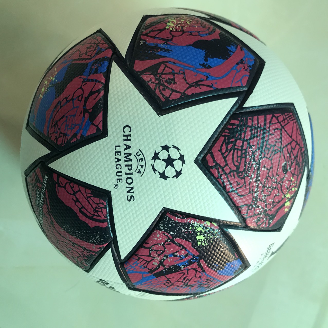 Quả bóng đá đúc chuyên nghiệp Cup C1 mùa 2020 size 5