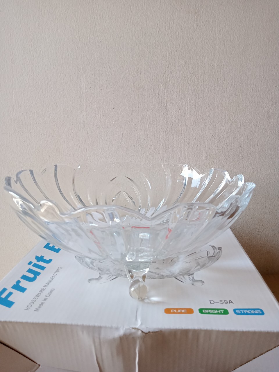 Thố thủy tinh 3 chân, đĩa thủy tinh 3 chân đựng trái cây 3 chân, đĩa thủy tinh 3 chân đựng hoa quả Fruit Bolw Chilinhnguyen
