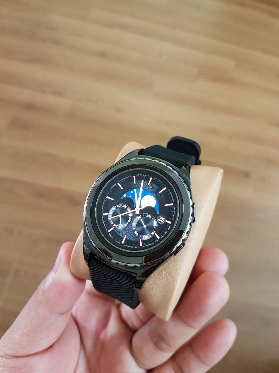 Đồng hồ thông minh Samsung Galaxy S2 Classic (Bản không loa)