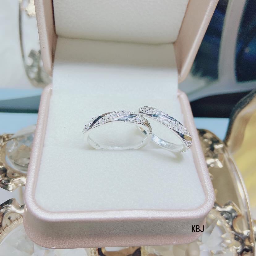 Nhẫn đôi nhẫn cặp tình yêu đính đá xoắn chuẩn bạc ta - Kho sỉ bạc Nhất Linh