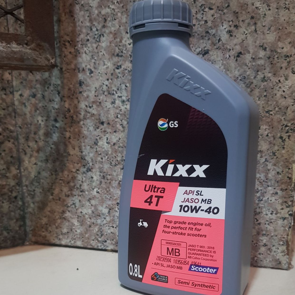 [Ảnh thật] Nhớt Kixx ultra xe tay ga 10W40 nhập khẩu Hàn Quốc chai 800ml, nhớt kixx 10W40 cho xe tay ga chai 800ml