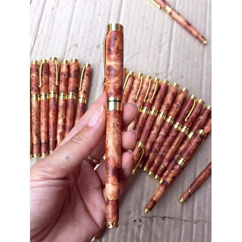 Bút bi gỗ huyết long