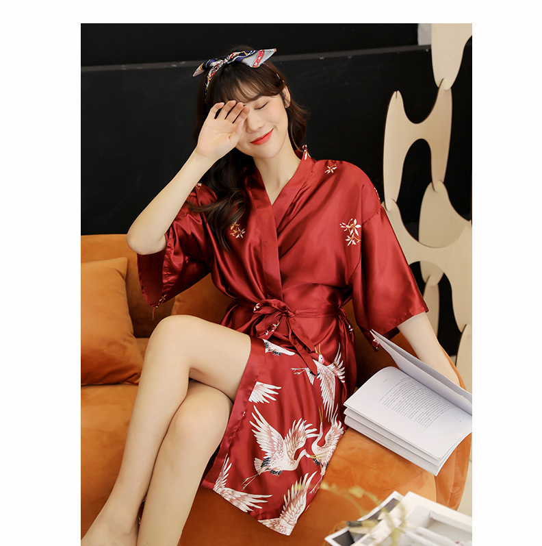 Áo choàng ngủ lụa phi bóng áo choàng kimono in hình chim hạc flamingo sang trọng phong cách Nhật