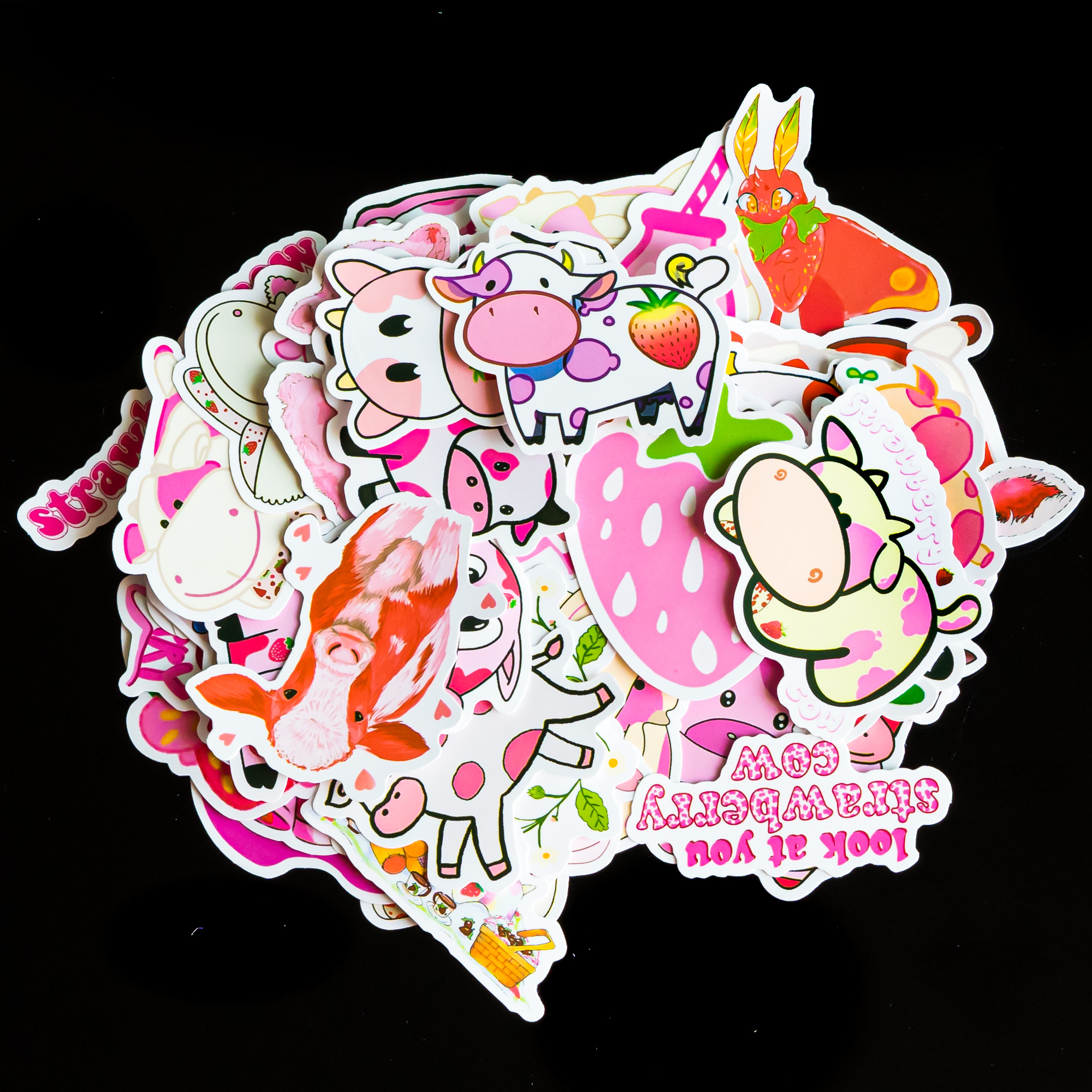 [HCM]Sticker bò sữa cute màu hồng ?1 bộ 50 miếng trang trí đànguitar ukulele laptop điện thoại xe đạp xe máy skateboardmacbook...