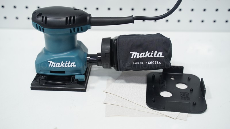 Máy chà nhám rung makita bo4557
