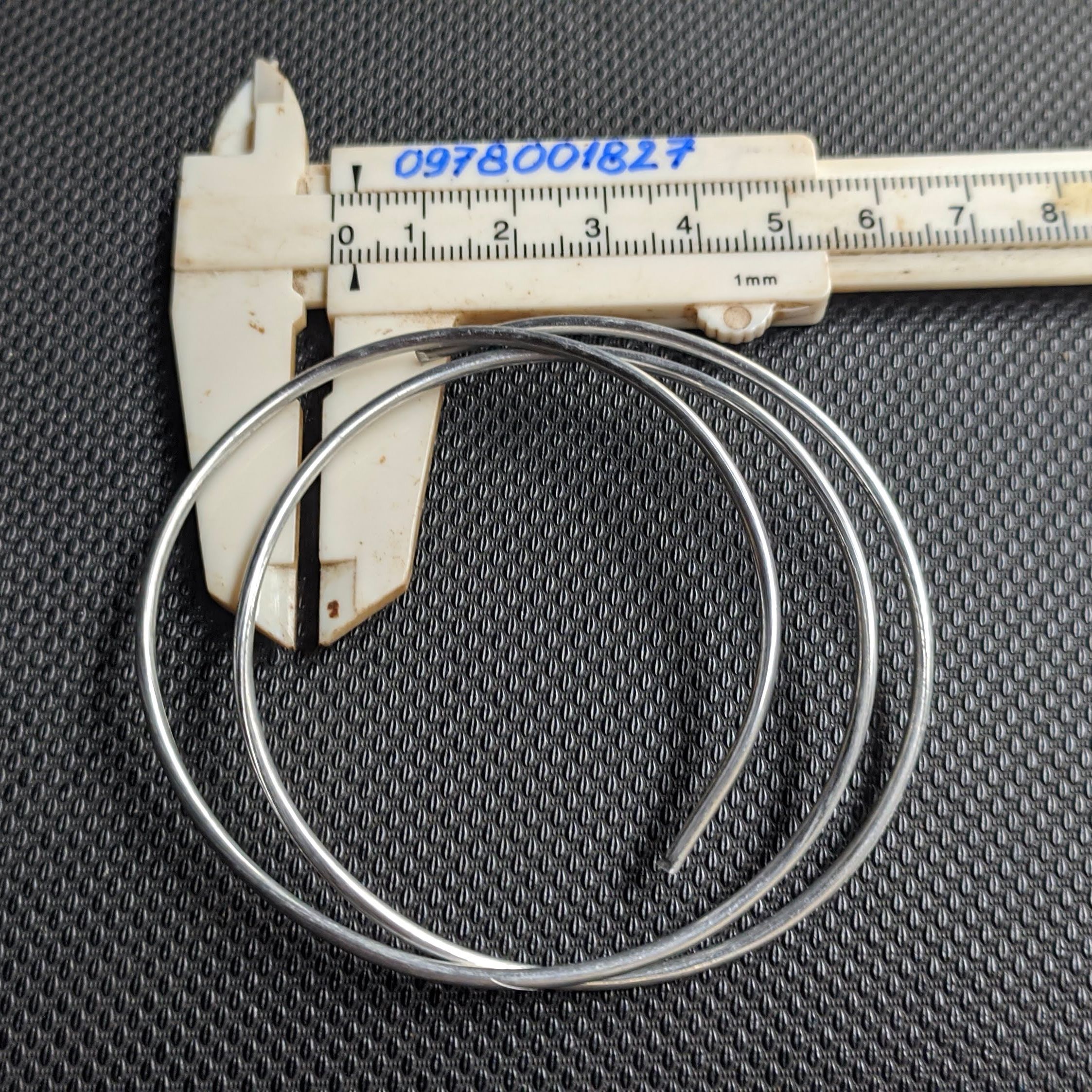 Que hàn nhôm bằng khò gas có sẵn lõi bột hàn bên trong (1 que 2mm x 50cm)