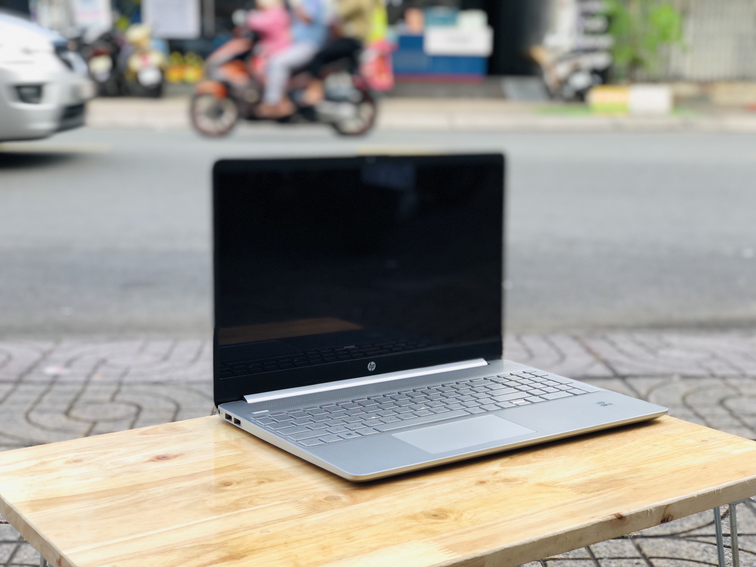 Hp 15 dy1043dx core i5 1035g1 like new