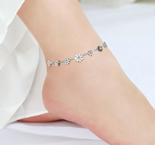 TT3465 - Lắc chân titan hoa mai (màu trắng) - Cam kết không đen