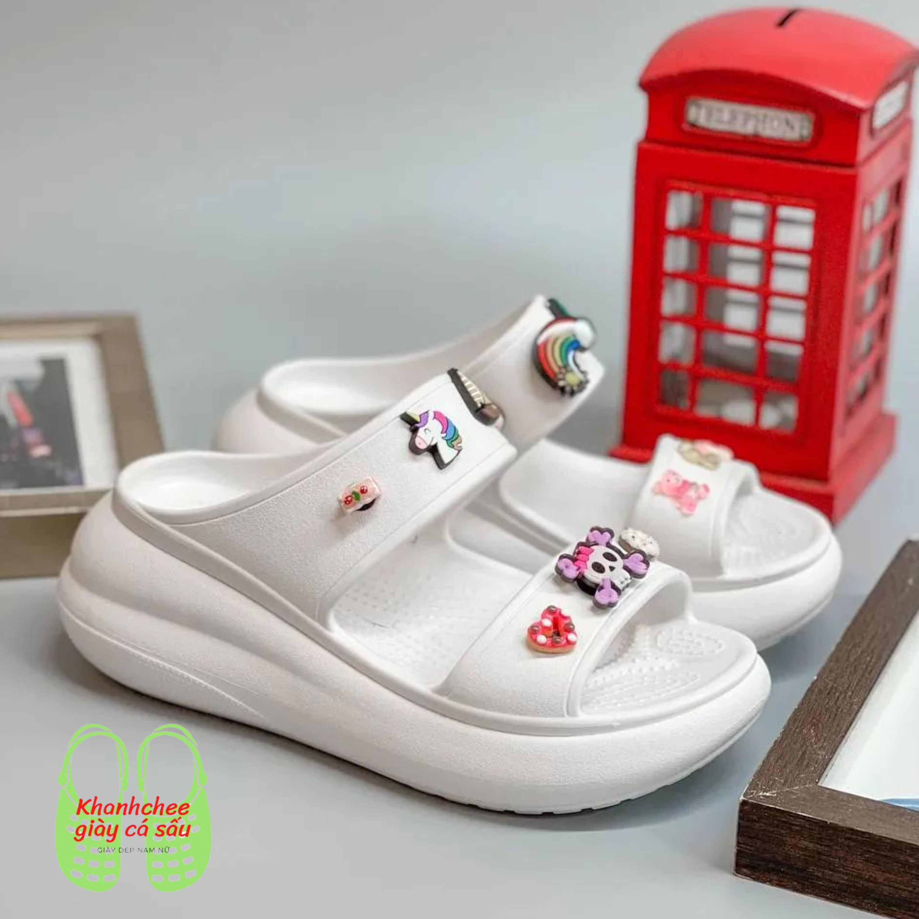Dép lê Cross quai ngang Classic Crush cao 7cm cho nữ, tặng 10 sticker, màu trắng