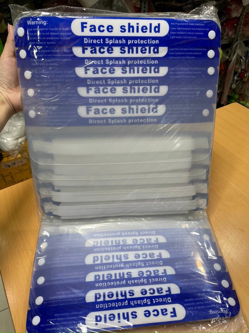 Kính chống giọt bắn -vpp Đại NGọc Thùy -10 kính che mặt trong suốt chống giọt bắn Face Shield