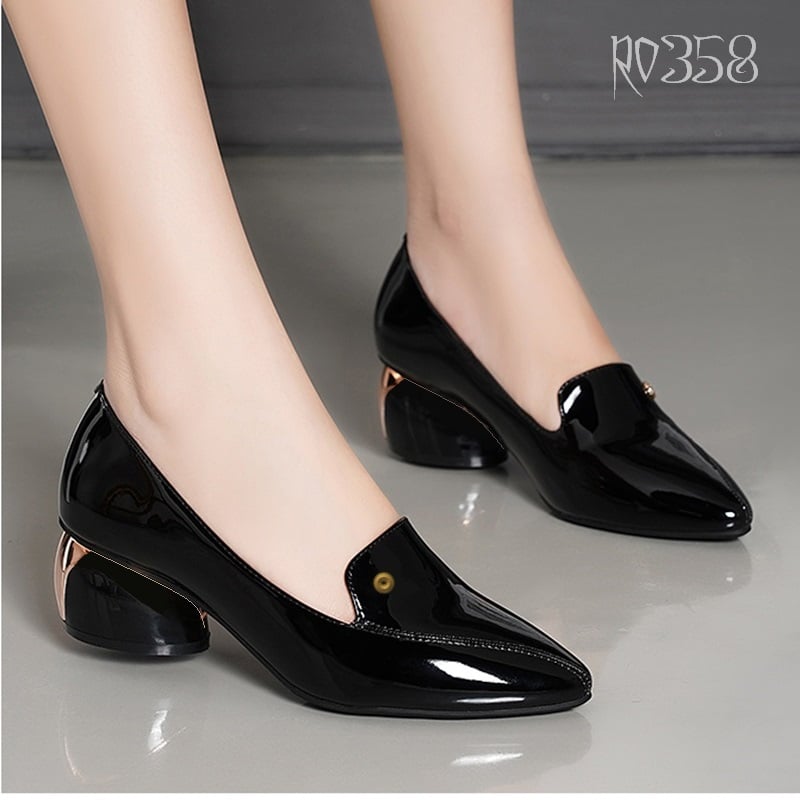 Giày cao gót nữ ROSATA cao 2 phân mẫu RO358 Đen & Đỏ