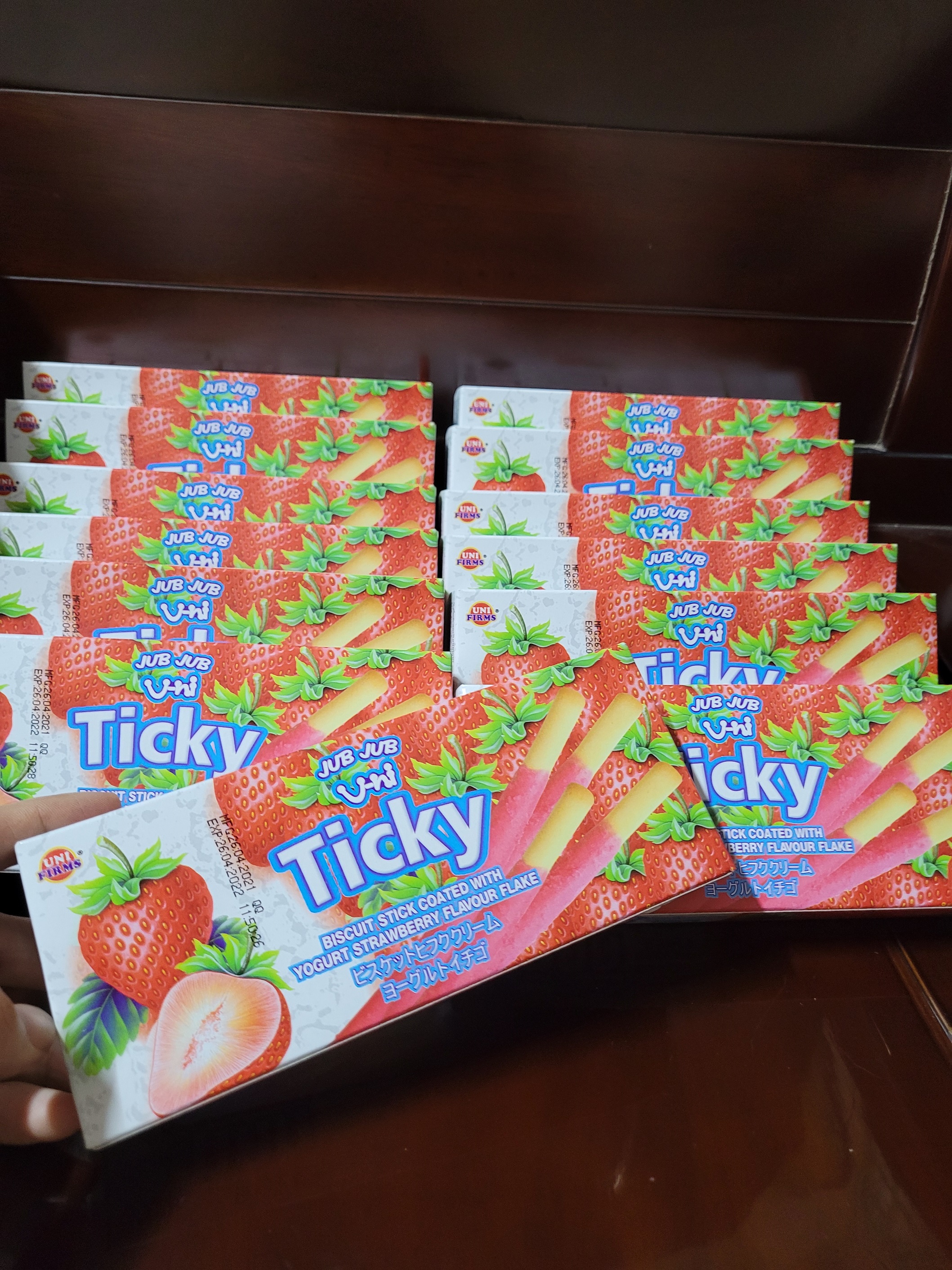 Bánh que ticky thái lan - hộp 20g