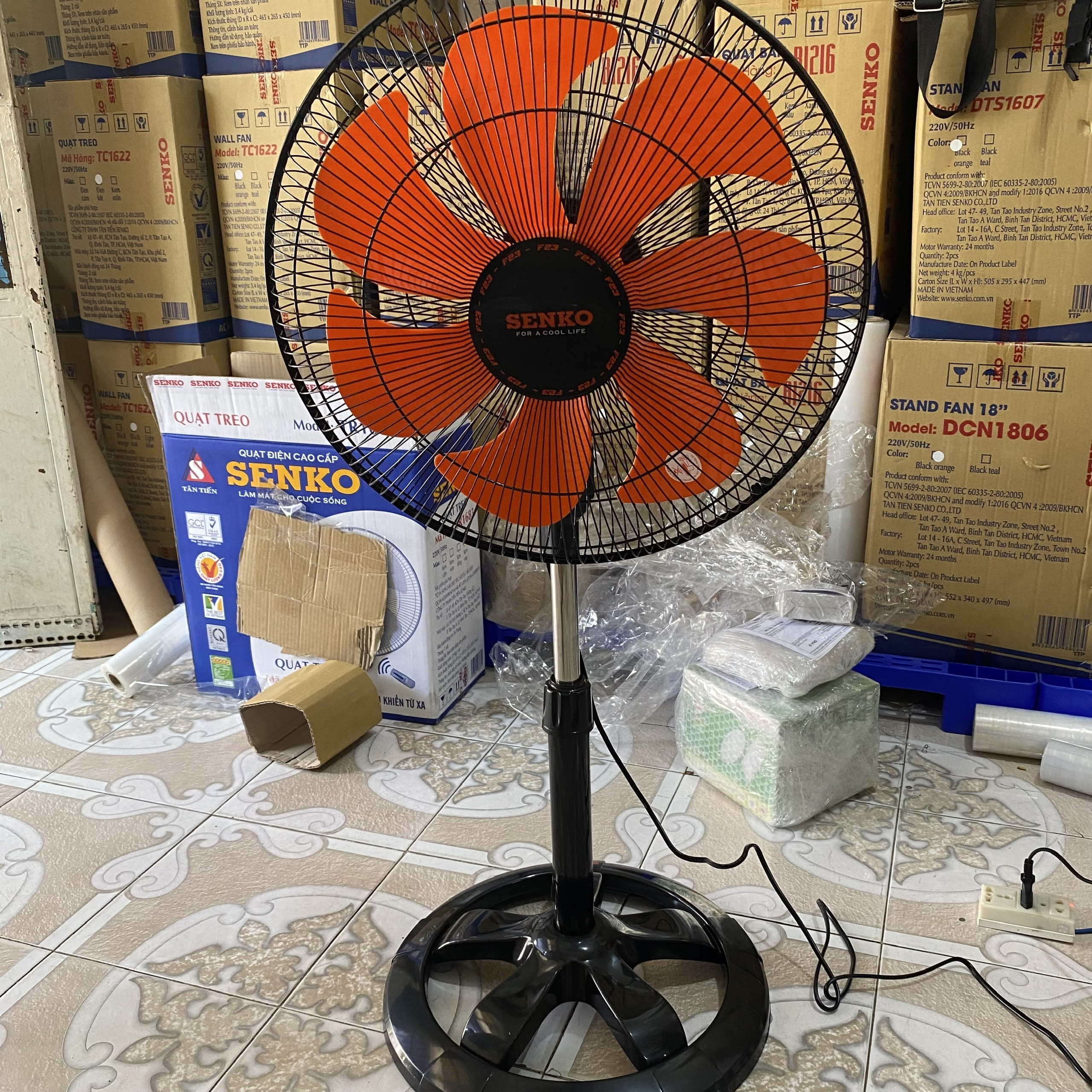 Senko - Quạt lỡ thân sắt LTS1636, 7 cánh