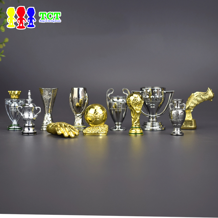 Bộ sưu tập cup mini trang trí tượng cầu thủ bóng đá, làm móc chìa khó xe máy và oto