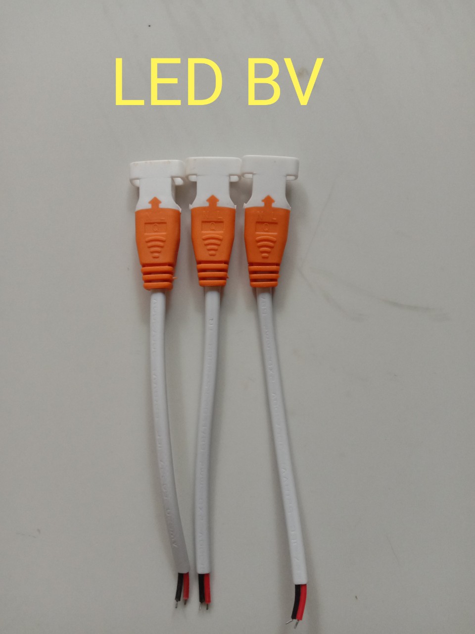 Jack cắm dùng cho led thanh 220v,led âm trần