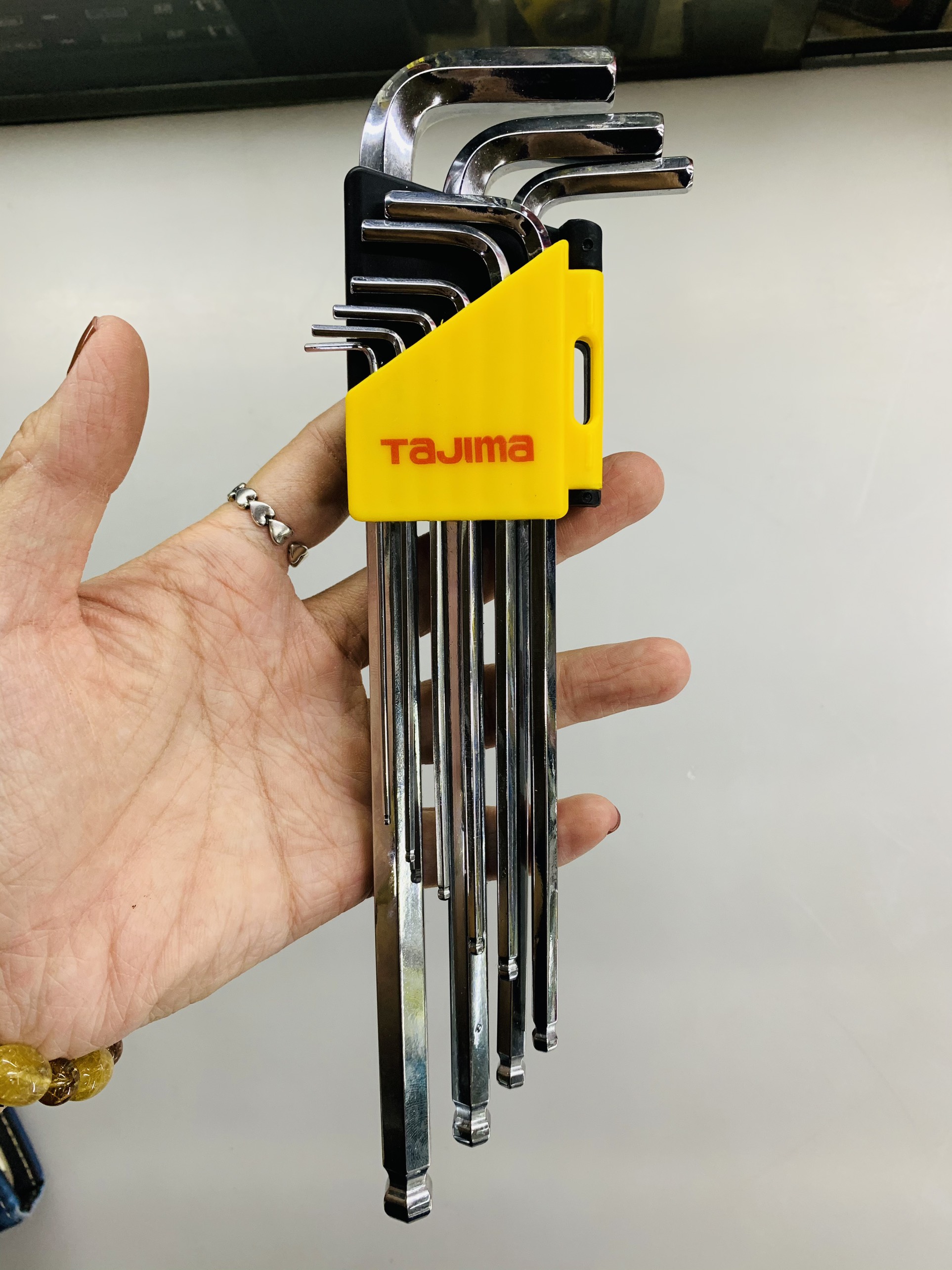 Bộ lục giác đầu bi 9 cây tajima 1.5-10mm - nhập khẩu