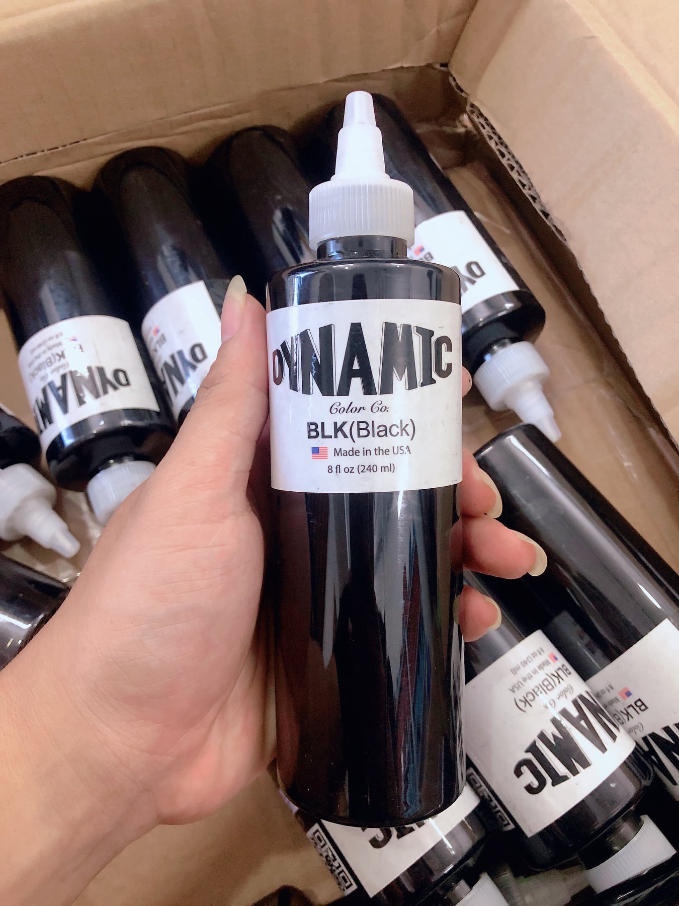 Mực Đen Dynamic 8 oz chính hãng.. mực đen xăm hình dynamic chính hãng..