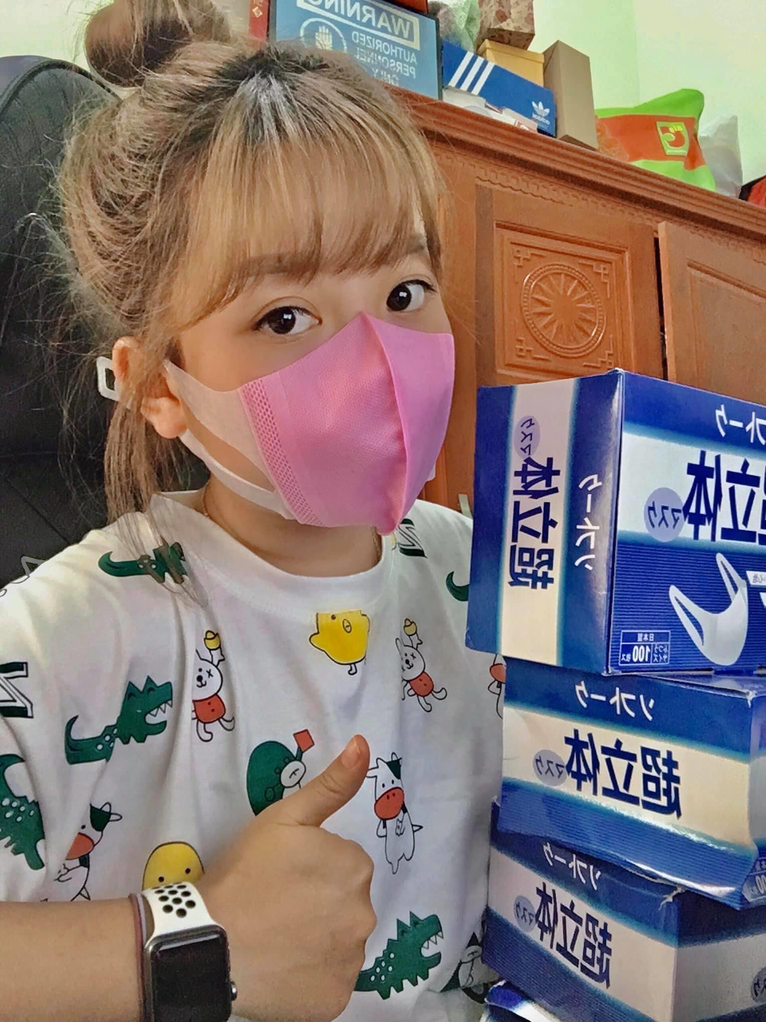 Hộp 50 chiếc khẩu trang 3d unicharm kháng khuẩn