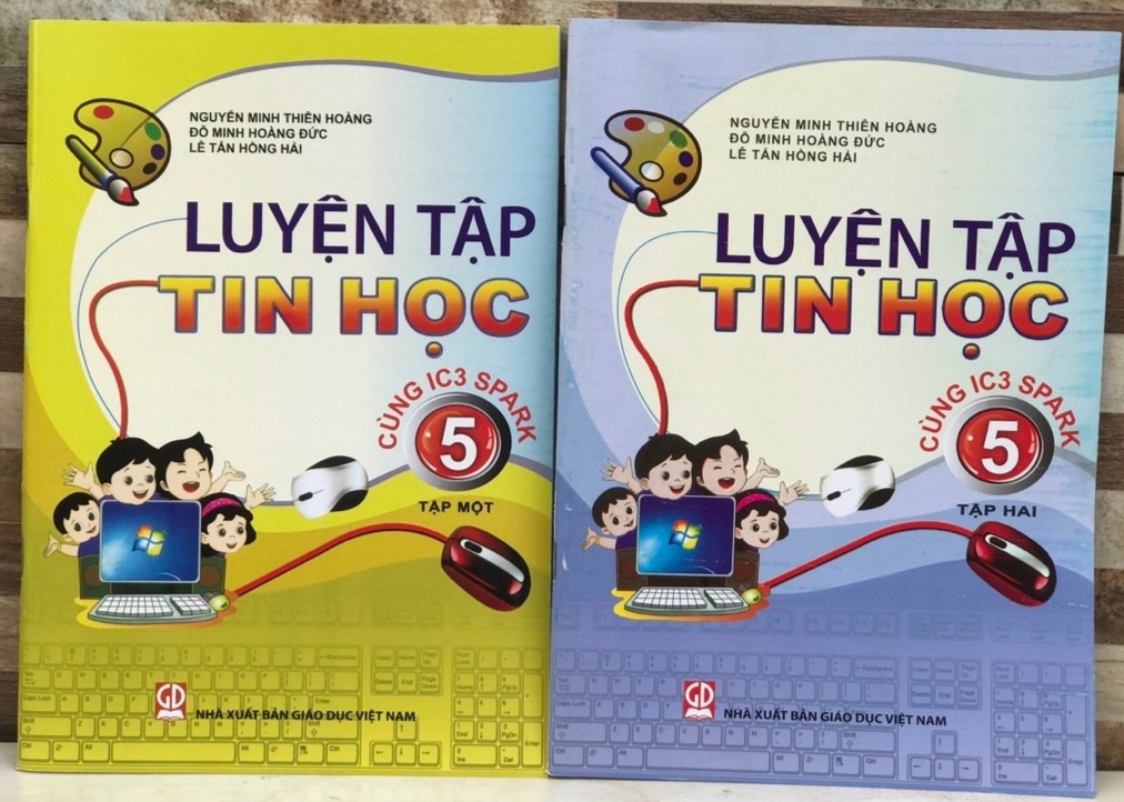 Toys, Luyện tập tin học lớp 5 + 2 cái muchi dẻo.