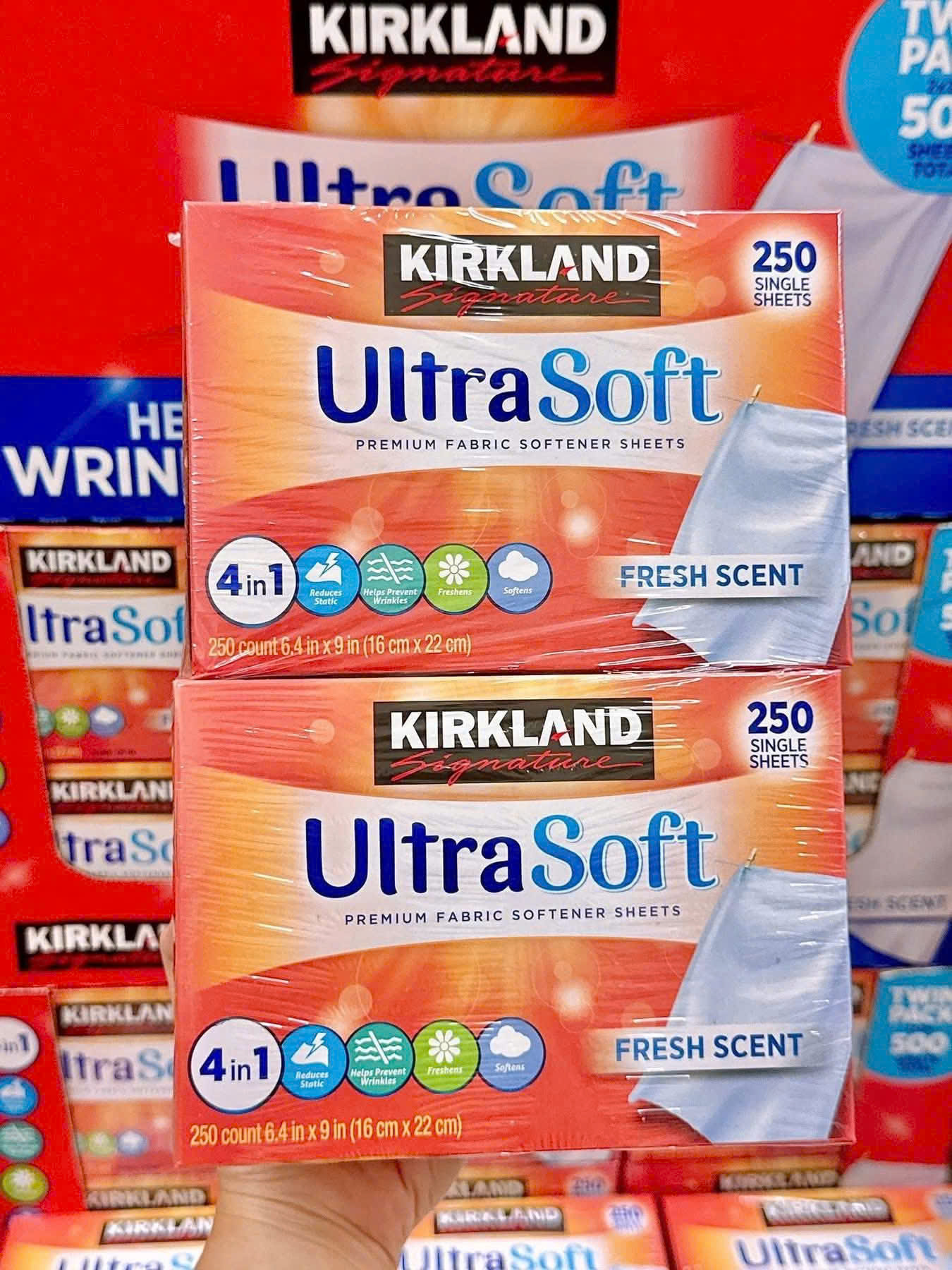 GIẤY THƠM QUẦN ÁO KIRKLAND ULTRASOFT FRESH SCENT 4in1  (250 tờ)