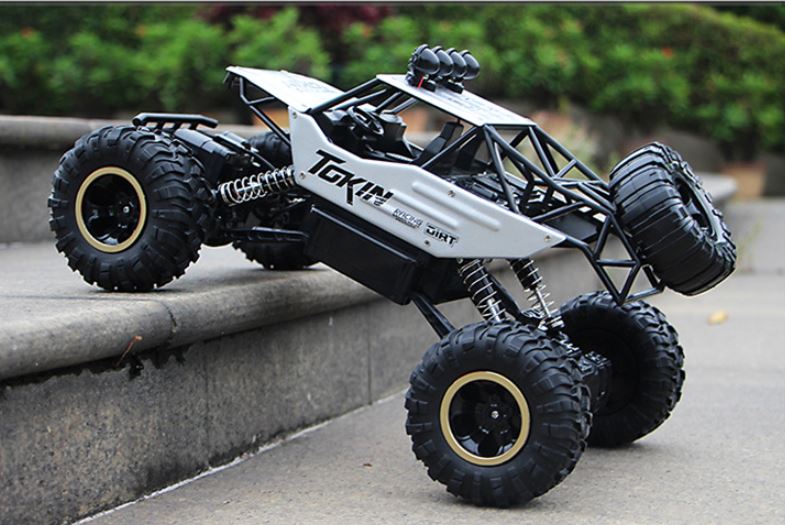 Ô tô địa hình điều khiển từ xa cực chất- MONSTER TRUCK- Ô tô mô hình kính thước khủng