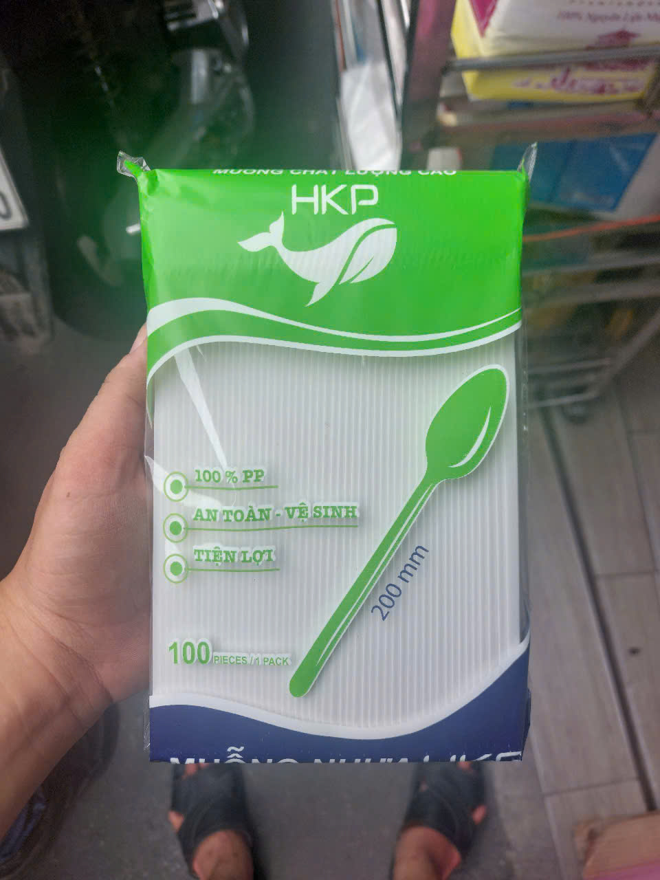 Set 100-500 cái Muỗng nhựa cao cấp dài 20cm dùng cho trà sữa, sinh tố, coffee