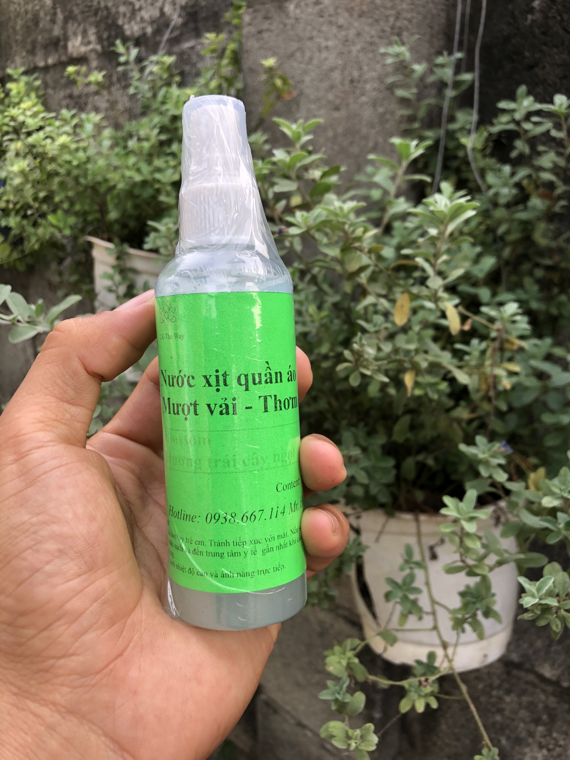 [Mini] Xịt Thơm Quần Áo Fabric Perfume 100ml Tiện Lợi. Xịt thơm quần áo LK chiết xuất tinh dầu thiên nhiên.