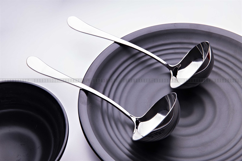 Vá inox múc canh 23.5cm sambonet - inox 18/10