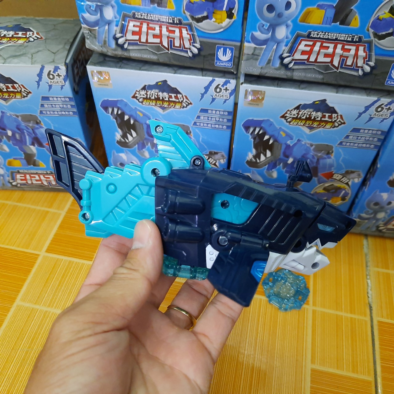 Mô hình biệt đội siêu nhân nhí miniforce Khủng long Megalodon cá mập & Siêu nhân Volt