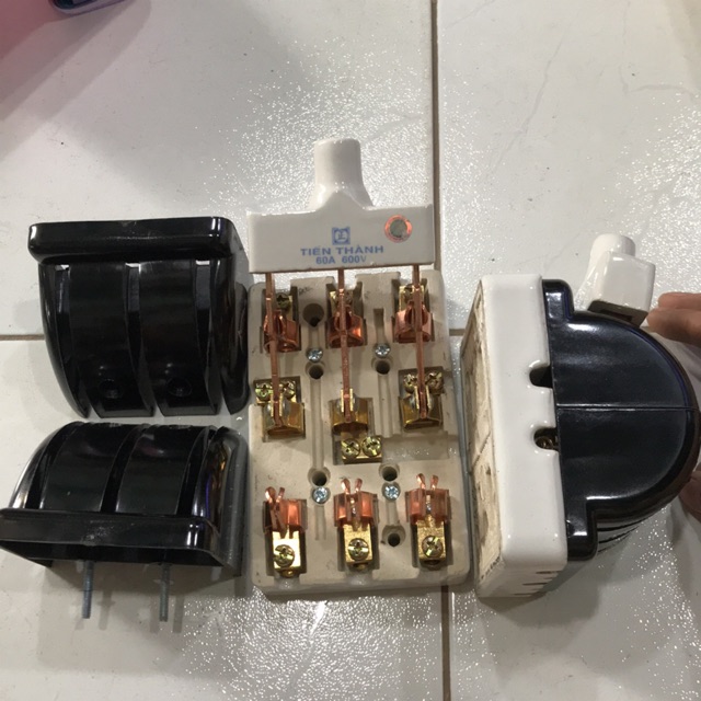 Cầu dao 3pha đảo chiều Cao Cấp Tiến Thành