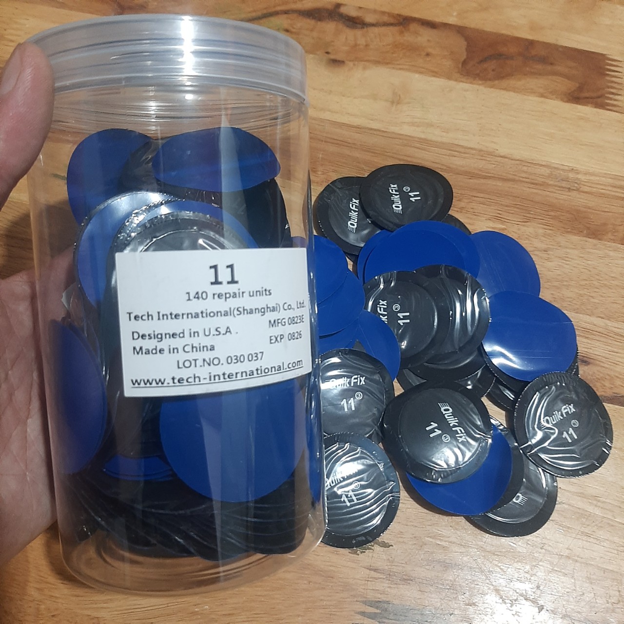 Hộp 140 miếng vá săm lốp Quikfix số 11 của Mỹ, kích thước 45mm