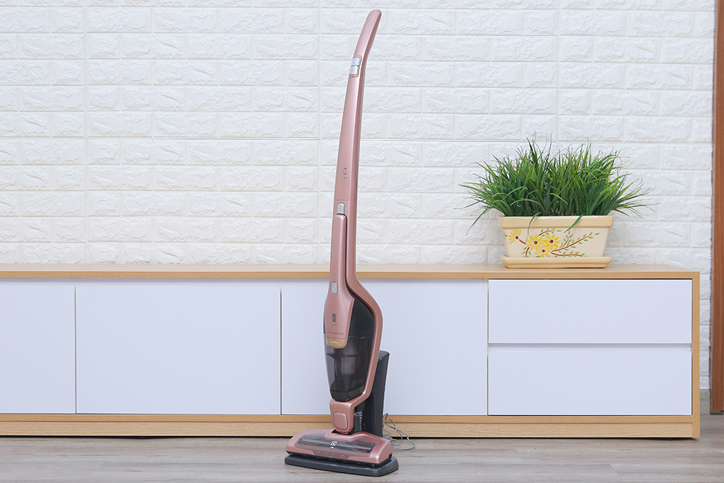Máy hút bụi electrolux zb3314ak, hàng chính hãng 100% - bào hành 2 năm chính hãng