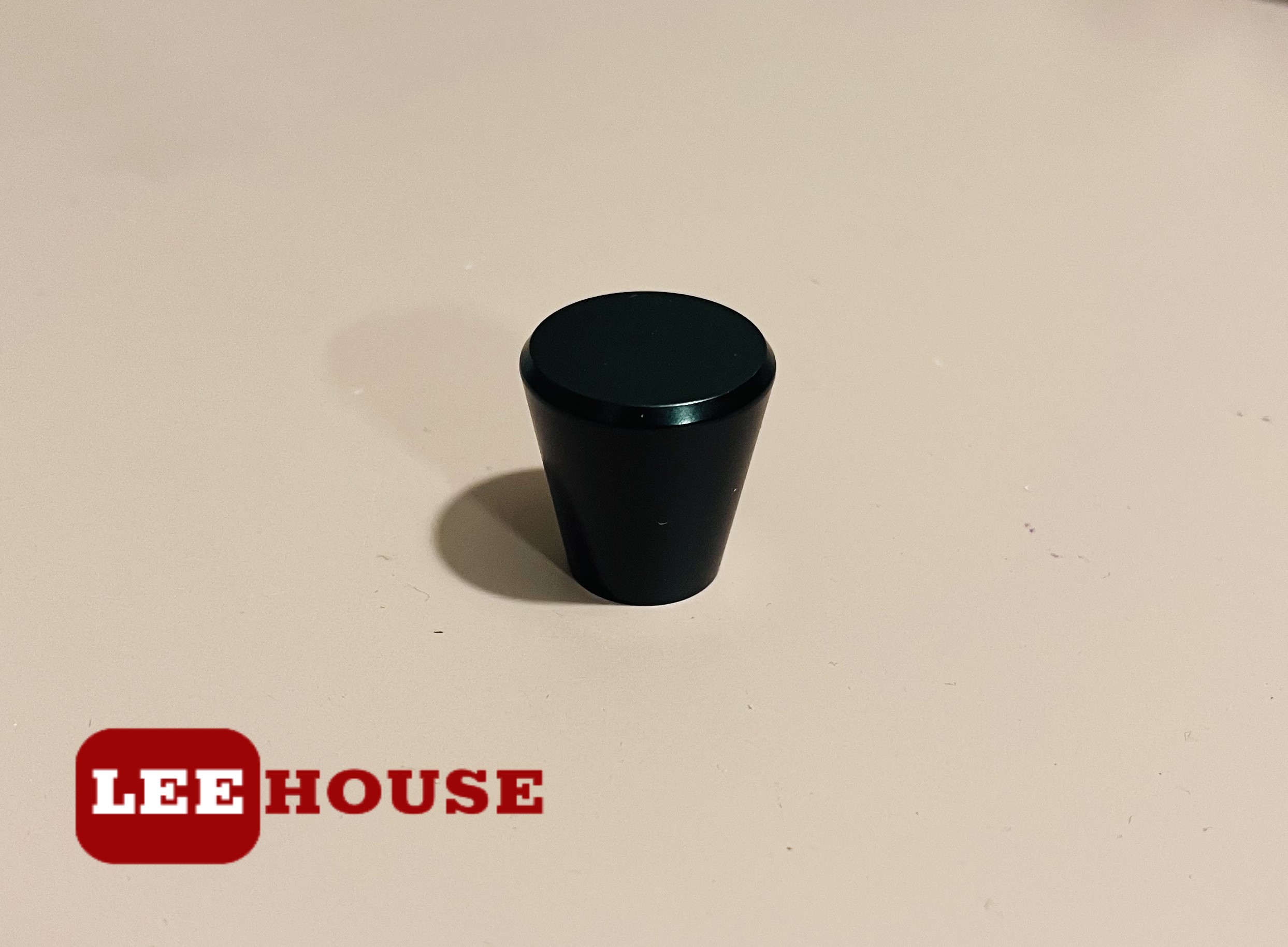 Tay nắm núm tủ hiện đại lh-016-num-d