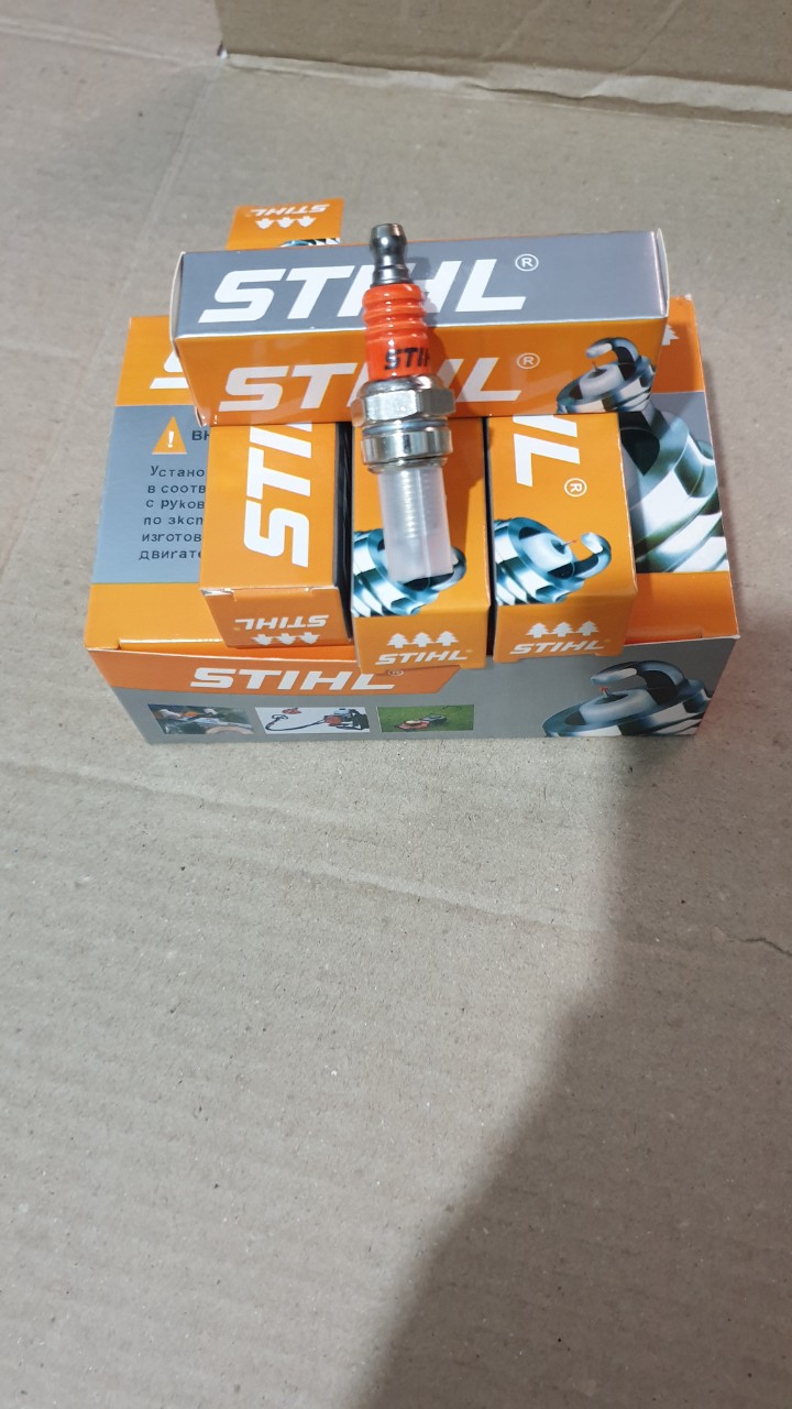[HCM]( STIHL) BUGI DÙNG CHO MÁY CẮT CỎ GX35 - ĐỘNG CƠ 4 THÌ