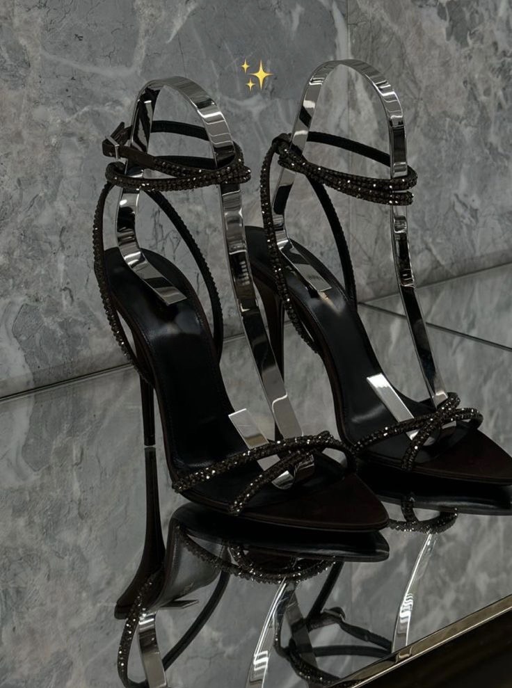 Sandal cao gót dây đá đen 9cm - 11cm