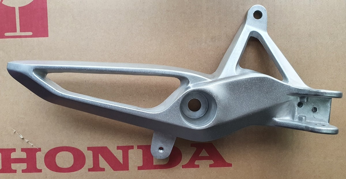 GÁC CHÂN TRƯỚC HONDA WINNER X  BÊN PHẢI