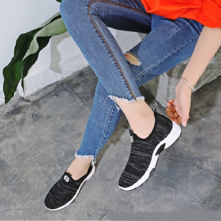[HCM]Giày lười nữ giày mọi nữ slip on ADORA GN362 ( đỏ -xanh - đen) đế bệt hàng hiệu rẻ đẹp khử mùi thoáng khí đế cao su
