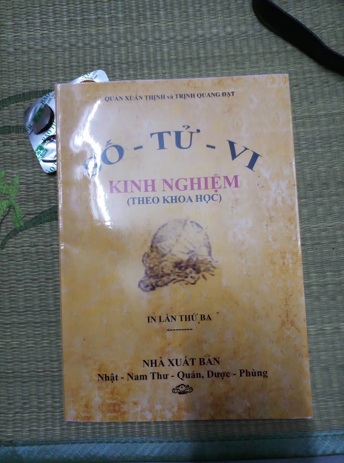 Sách số tử vi kinh nghiệm theo khoa học