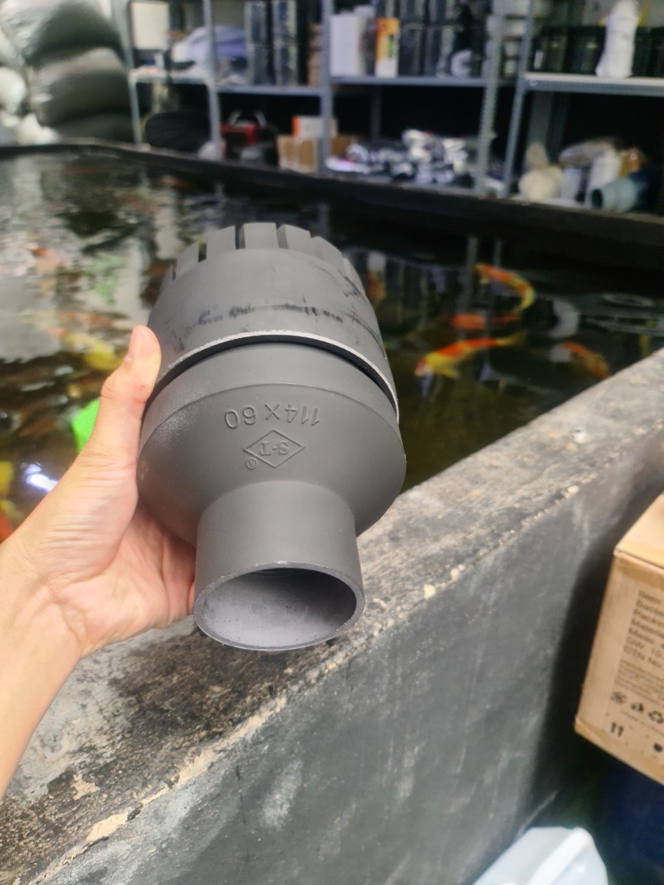 [HCM]Hút mặt hồ cá Koi (114-49) SKIMMER loại lớn nắp răng xoay 360độ dành cho hồ koi nhỏ