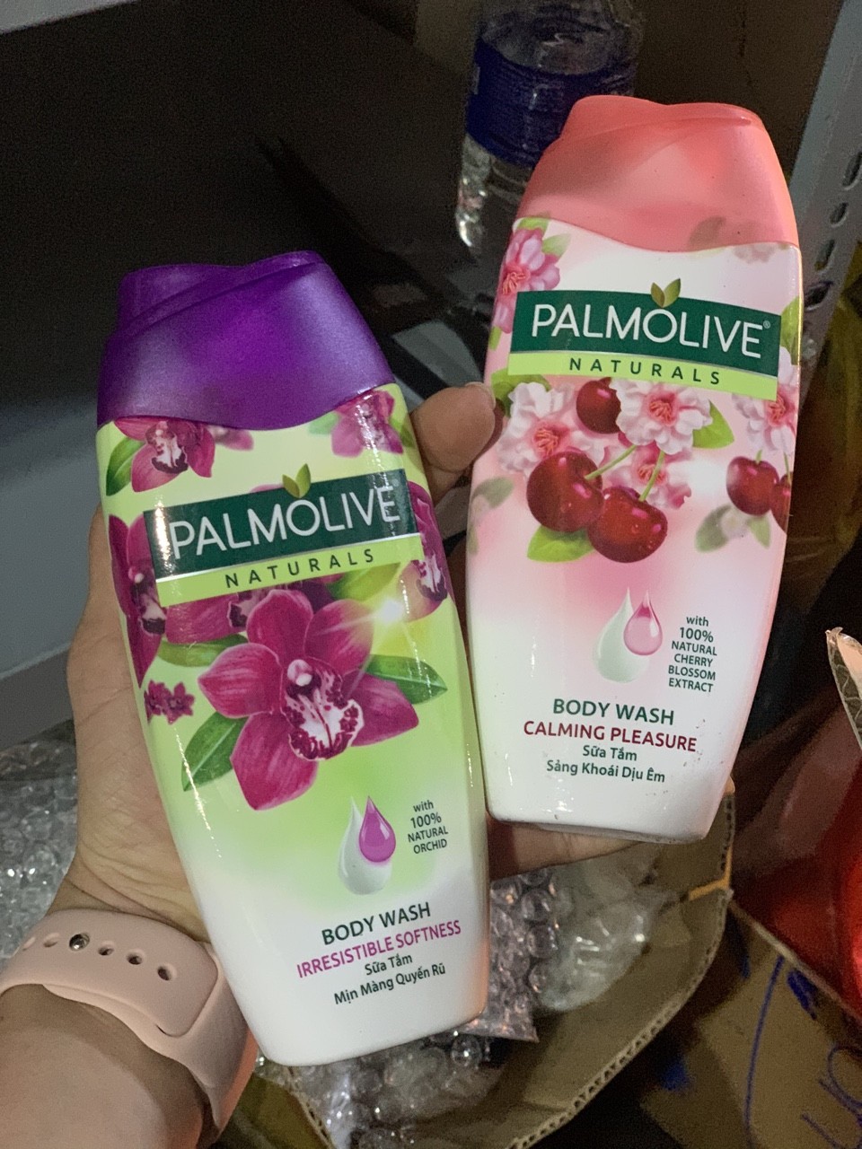 (HÀNG TẶNG TÁCH TƯ SÉT HÀNG CHÍNH) Sữa tắm PALMOLIVE (màu ngẫu nhiên-200ml)