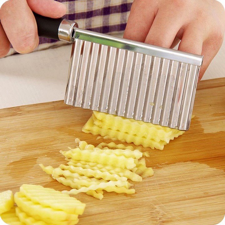 Dao răng cưa lượn sóng Cán Đen cắt rau củ, rau câu, bánh... hình sóng - Dao chặn rau củ gợn sóng