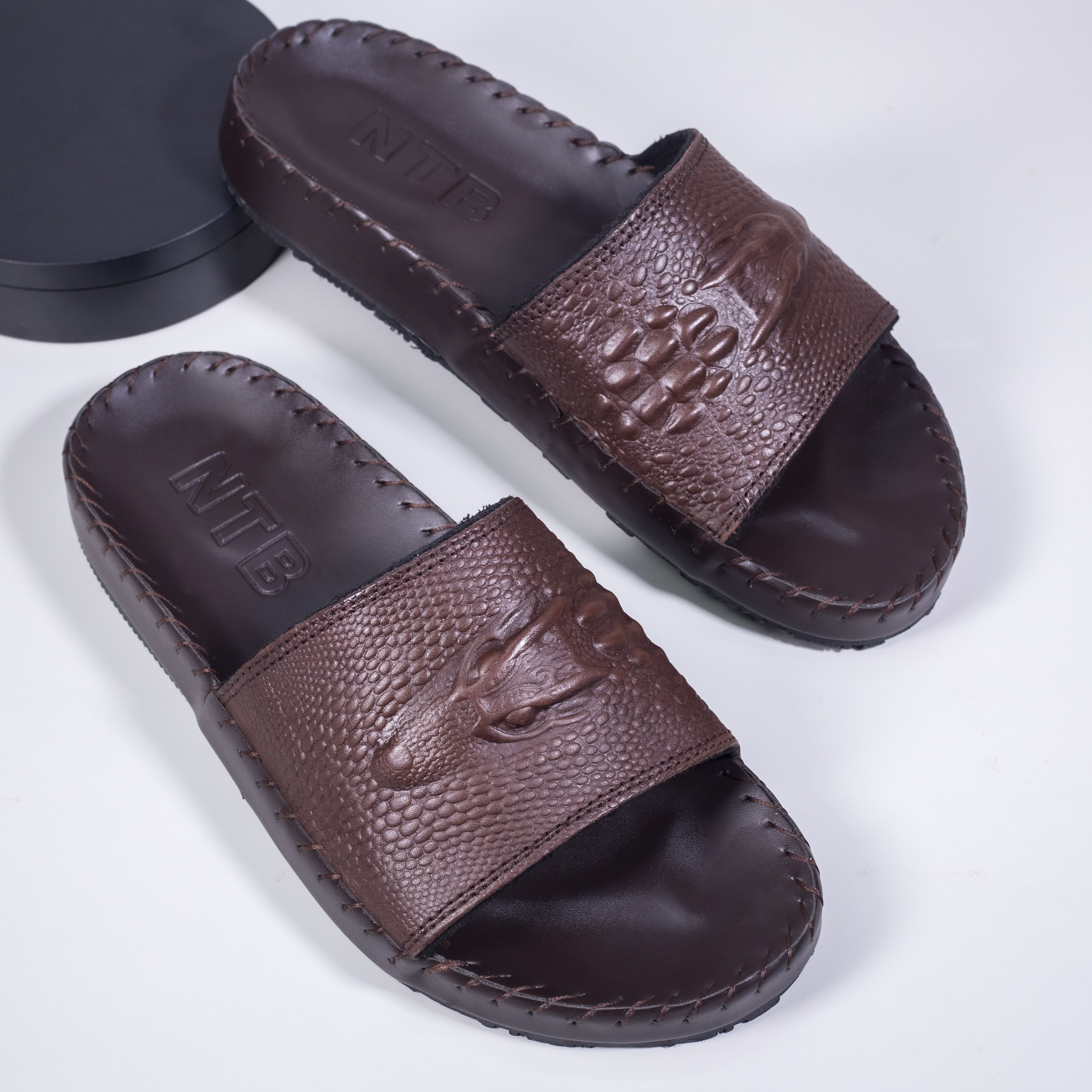 Ho Chi Minh men s cowhide leather sandals with horizontal strap stitching