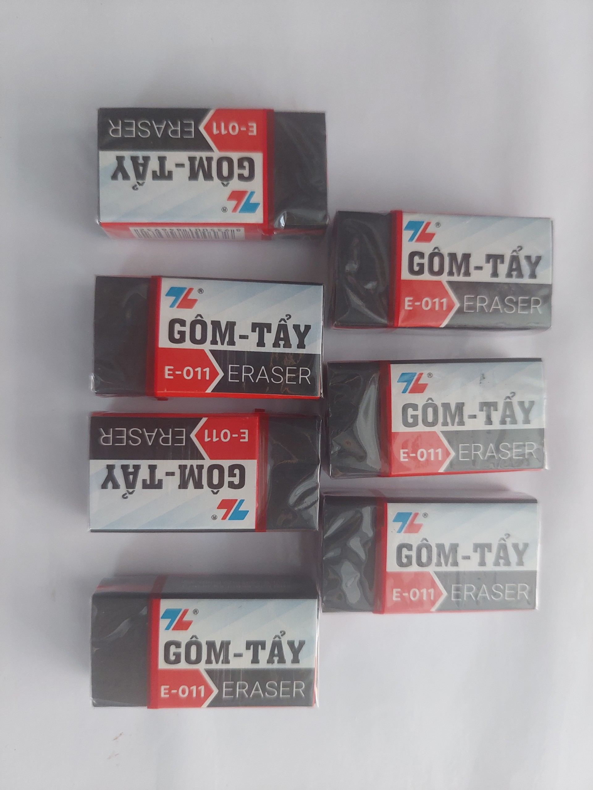 Gôm tẩy đen thiên long e-011 học sinh