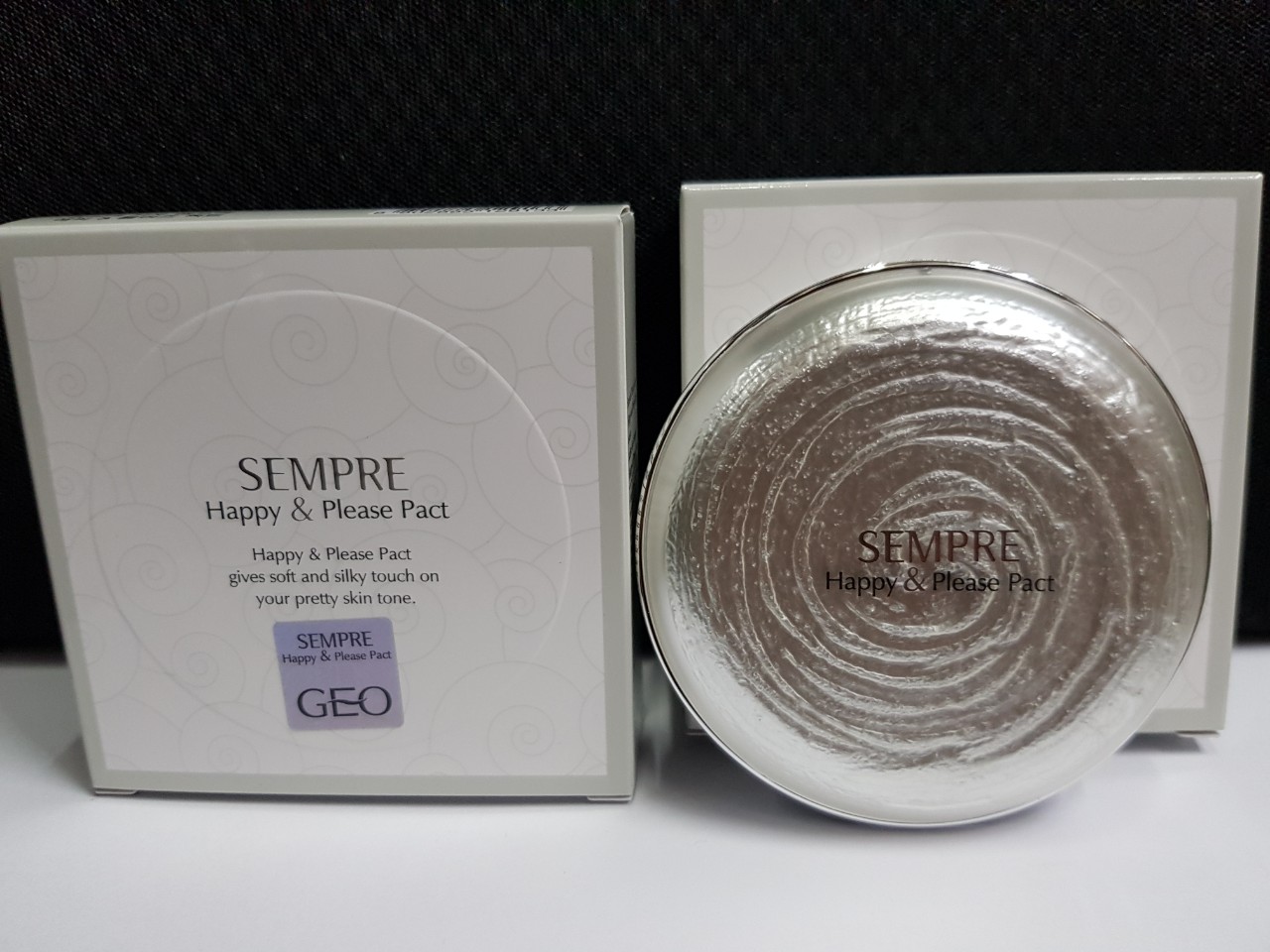 Phấn Nền Geo Số 1 Sempre Happy & Please Pact 22gr - Hàn Quốc