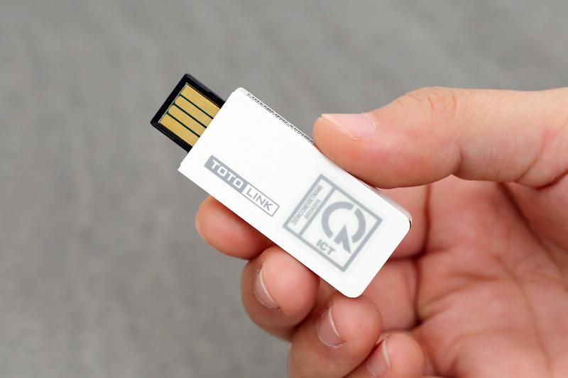 Usb wifi 300mbps totolink n300um trắng
