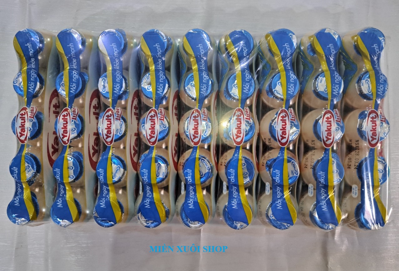09 Lốc (45 chai) sữa chua uống lên men ít đường yakult light 65ml