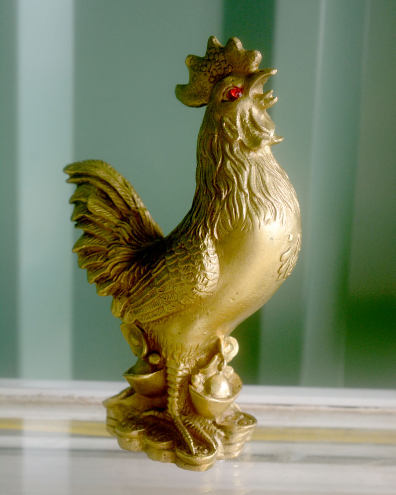 Tượng gà trống bằng đồng phong thủy