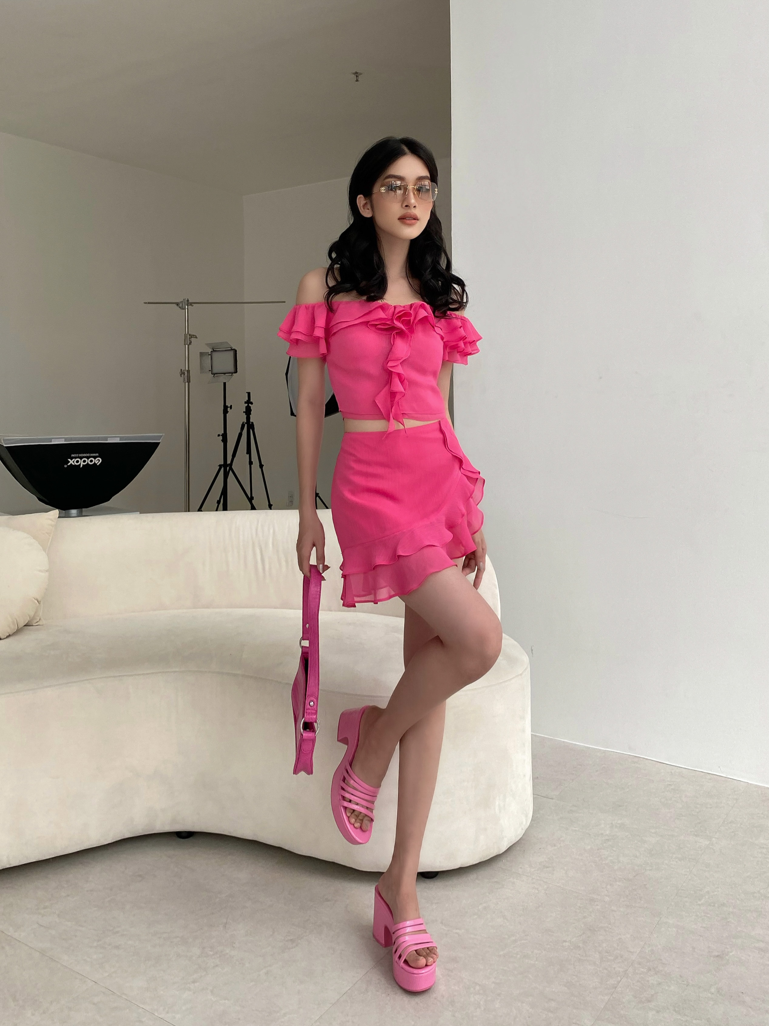 Bloomin' set - set áo croptop trễ vai chân váy bèo - thiết kế bởi iamcoco.official