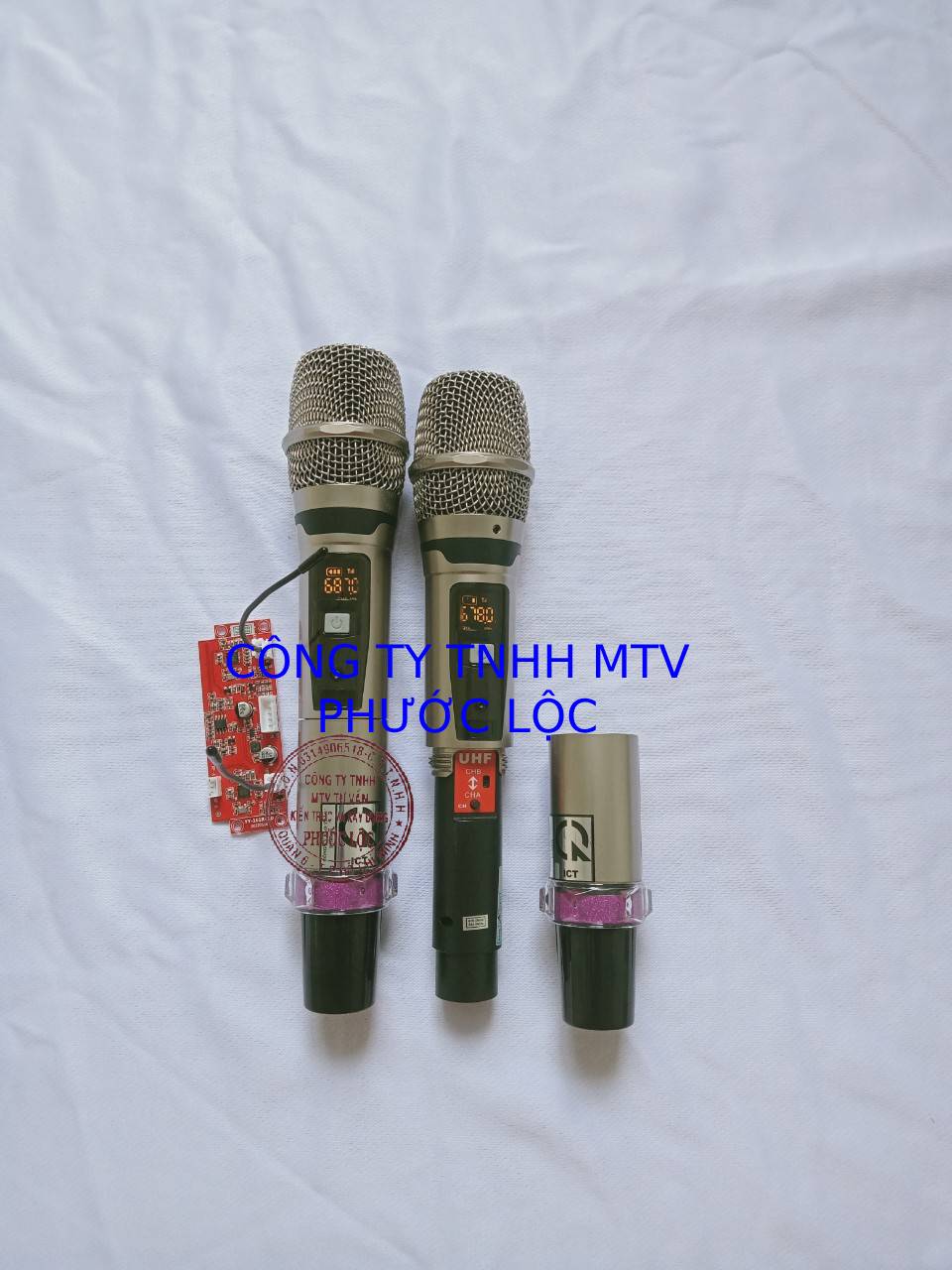 Micro không dây cho loa kéo và amply m18